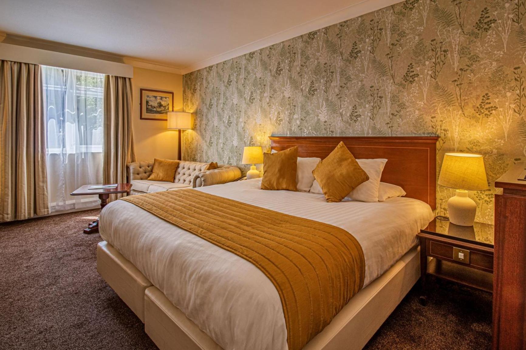 Hollins Hall Hotel, Golf & Country Club Bradford  Exterior foto