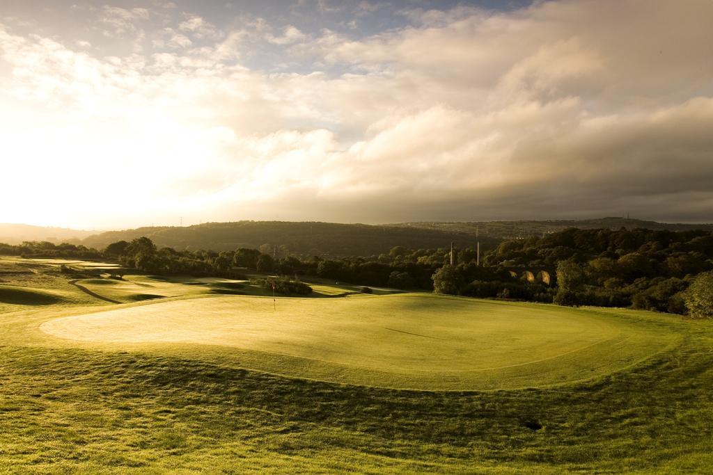 Hollins Hall Hotel, Golf & Country Club Bradford  Exterior foto