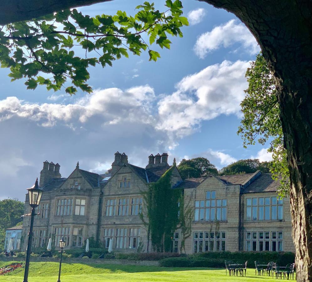 Hollins Hall Hotel, Golf & Country Club Bradford  Exterior foto